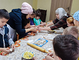 Воспитанники воскресной группы «Преображение» п. Тарасовский учились готовить постные вареники