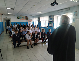 Иерей Евгений Литвиненко принял участие в открытом уроке для старшеклассников Ажиновской казачьей средней школы на тему «Александр Невский – личность нации»