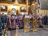 В Неделю Торжества Православия Преосвященнейший епископ Симон совершил Божественную литургию святителя Василия Великого в Покровском кафедральном соборе г. Шахты