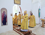 В Неделю Всех святых Преосвященнейший епископ Симон совершил Божественную литургию в храме в честь святителя Николая Чудотворца г. Зверево