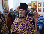 Епископ Шахтинский и Миллеровский Симон совершил воскресную Божественную литургию в храме великомученицы Варвары города Гуково
