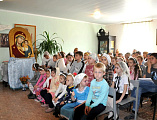 В воскресной школе Свято-Пантелеимоновского храма города Миллерово состоялось праздничное занятие «У иконы Божией матери»