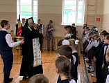 Юртовой священник иеромонах Димитрий (Яроцкий) принял участие в церемонии посвящения пятиклассников школы № 2 г. Миллерово в кадеты