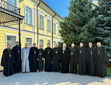 Вместе с выпускниками Саратовской духовной семинарии епископ Симон встретился с митрополитом Саратовским и Вольским Игнатием