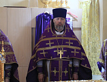 Преосвященнейший епископ Симон совершил Божественную литургию и панихиду в храме великомученика Пантелеимона пос. Глубокий