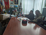 Гуманитарную помощь от Новошахтинского благочиния доставили в штаб Донецкого округа ВКО ВВД