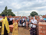 В хуторе Пичугин Чернышевского благочиния совершен чин на основание церкви и водружение креста