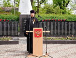Протоиерей Рома Амплеев принял участие в митинге и шествии «Бессмертного полка»