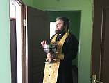 Настоятель Александро-Невского храма г.Красный Сулин иерей Виктор Литвинов посетил интернат для инвалидов, расположенный в пос. Черевково г. Красный Сулин