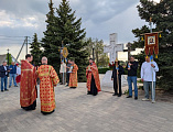 Прихожане храма Архистратига Михаила станицы Вешенской прошли крестным ходом к мемориалу «Клятва»