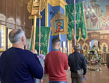 В храме Святой Троицы села Маньково-Калитвенское прошло соборное богослужение в день праздника