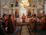 Во вторник Светлой седмицы Преосвященнейший епископ Симон с архипастырским визитом посетил храм слободы Позднеевка в честь Архистратига Михаила, где архиерей до принятия епископского сана служил настоятелем