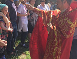 Иеромонах Никон (Синюшкин) совершил молебен с водоосвящением на территории Реабилитационного центра Красносулинского района