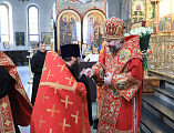 В день празднования Светлой Пасхи Преосвященнейший епископ Симон совершил пасхальную великую вечерню в Покровском кафедральном соборе г. Шахты
