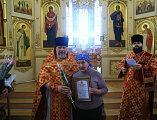 В праздник святых жен-мироносиц социальных работников Шахтинской епархии наградили епархиальными наградами