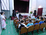 В школе № 2 г. Гуково состоялась встреча иерея Георгия Русинова с детьми летнего лагеря при образовательном учреждении