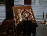 В Великую Пятницу Преосвященнейший епископ Симон совершил Царские Часы в Покровском кафедральном соборе г. Шахты