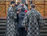 Епископ Шахтинский и Миллеровский Симон совершил Литургию Преждеосвященных Даров в Покровском кафедральном соборе г. Шахты