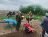 Иерей Александр Тимошенко в рамках казачьего конного перехода совершил панихиду по погибшим воинам СВО