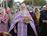 В Гуково молитвенно отметили праздник Воздвижения Честнаго и Животворящего Креста Господня