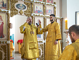 В Неделю о Страшном Суде епископ Симон совершил Божественную литургию в Покровском кафедральном соборе города Шахты