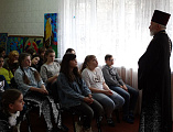 Настоятель храма великомученика Пантелеимона иерей Олег Бурлаков принял участие в мероприятии, посвященном международному Дню птиц в детской школе искусств им. М.И. Глинки г. Гуково