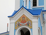 На площади Покровского кафедрального собора города Шахты прошло построение лучшего кадетского корпуса в России по случаю торжественной церемонии присяги и вручения первых погон молодым кадетам