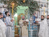 С архипастырским визитом Преосвященнейший епископ Симон посетил приход храма Архистратига Михаила в поселке Каменоломни