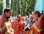 В храме великомученика и целителя Пантелеимона г. Гуково соборным богослужением отметили престольный праздник