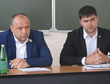 В круглом столе, посвященном борьбе со СПИДом в Шахтах, принял участие благочинный приходов Александровск-Грушевского округа