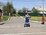 В престольный день Георгиевского храма поселка Новозарянский дети и казачата выступили с концертом перед почётными гостями