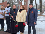 Благочинный Зверево-Никольского округа посетил митинг ко Дню освобождения города Зверево от немецко-фашистских захватчиков