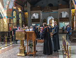 В Покровском кафедральном соборе г. Шахты состоялась встреча выпускников школ города с настоятелем храма и благочинным Александровск-Грушевского округа
