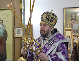 В поминальную родительскую субботу Преосвященнейший епископ Симон совершил Божественную литургию и панихиду в храме великомученика Пантелеимона г. Гуково