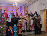 Воспитанники воскресной школы при храме великомученика и целителя Пантелеимона и учащиеся детской школы искусств казачьей культуры пос. Майский провели рождественский утренник