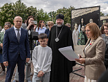 При Покровском кафедральном соборе города Шахты вновь открылась фотовыставка «Семья героя. Шахты»