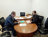 Протоиерей Сергий Яценко провел рабочую встречу с директором Департамента труда и социального развития Администрации г. Шахты