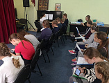 В воскресной школе при Покровском кафедральном соборе работает детская студия церковного пения
