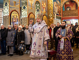 В Неделю Торжества Православия епископ Симон совершил Божественную литургию в Покровском кафедральном соборе