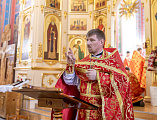 Впервые в Шахтинской епархии совершена Божественная литургия архиерейским чином с сурдопереводом в храме Покрова Пресвятой Богородицы г. Каменск-Шахтинский