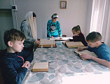 Живая история: как прошел урок, посвященный Дню православной книги, в храме станицы Кривянской