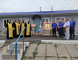 Участники водного крестного хода совершили молебеное пение на берегу реки Северский Донец в ст. Калитвенской