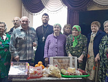 Накануне праздника Казанской иконы Божией Матери клирик храма Архистратига Михаила иерей Алексей Ряшкин посетил дом престарелых в хуторе Колундаевском 