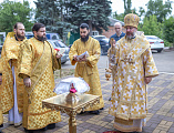 Преосвященнейший епископ Симон совершил чин великого освящения храма преподобного Сергия Радонежского в городе Шахты