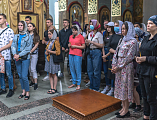 В Покровском кафедральном соборе г. Шахты состоялась встреча выпускников школ города с настоятелем храма и благочинным Александровск-Грушевского округа