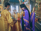 В день своего рождения правящий архиерей Шахтинской епархии Преосвященнейший епископ Симон совершил Божественную литургию в Покровском кафедральном соборе города Шахты