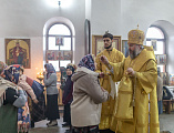 Накануне дня памяти святителя Николая Чудотворца епископ Симон совершил всенощное бдение в Никольском храме поселка Аюта
