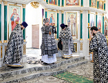 Преосвященнейший епископ Симон совершил Литургию Преждеосвященных Даров в храме святого благоверного князя Александра Невского города Шахты