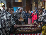 Епископ Симон совершил утреню Великой субботы с чином погребения плащаницы