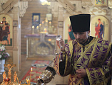 В поминальную субботу Преосвященнейший епископ Симон возглавил Божественную литургию в храме Всех святых, в земле Русской просиявших, г. Каменск-Шахтинский